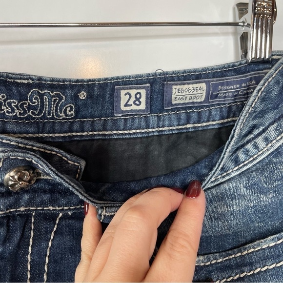 Miss Me Easy Boot Jeans Size 28 - Picture 6 of 9